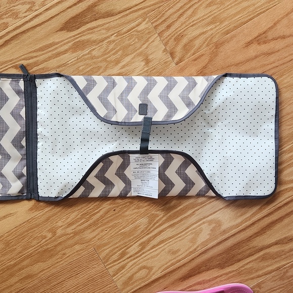 Skip Hop Portable Changing Pad - Picture 7 of 10